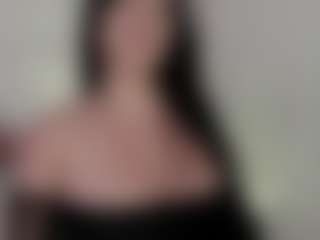 Live cam show with Evaa - Flashing on Soda Cam