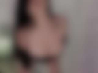 Evaa's Live Sex Cam Show