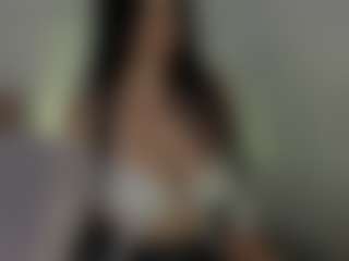 Live cam show with Evaa - Flash on SpankPalCams