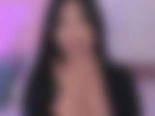 Evaa's Live Sex Cam Show