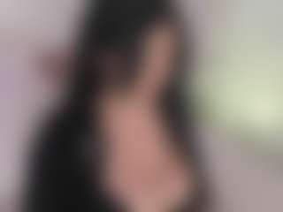Live cam show with Evaa - Fullynaked on Hubzter Live