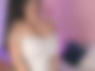 Evaa's Live Sex Cam Show