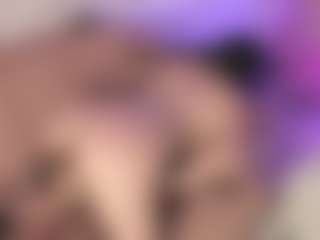 Evaa's Live Sex Cam Show