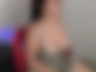 Evaa's Live Sex Cam Show