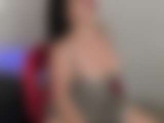 Evaa's Live Sex Cam Show
