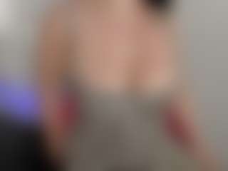 Evaa's Live Sex Cam Show
