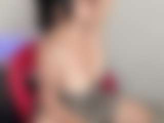 Evaa's Live Sex Cam Show