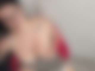 Evaa's Live Sex Cam Show