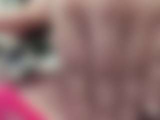 Evaa's Live Sex Cam Show