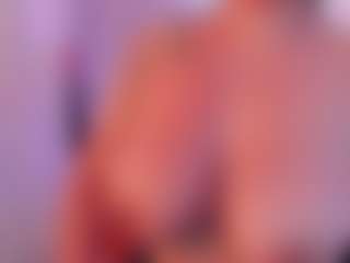 Evaa's Live Sex Cam Show