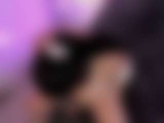 Evaa's Live Sex Cam Show