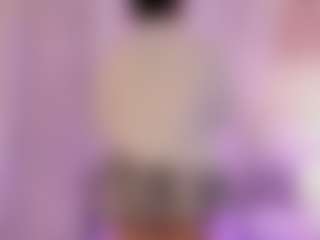 Evaa's Live Sex Cam Show