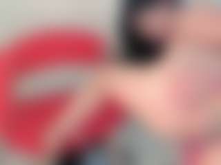 Evaa's Live Sex Cam Show