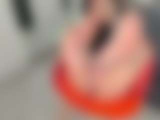 Evaa's Live Sex Cam Show