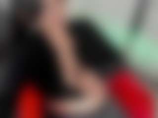 Evaa's Live Sex Cam Show