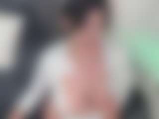 Evaa's Live Sex Cam Show