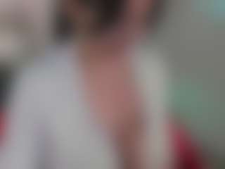 Evaa's Live Sex Cam Show