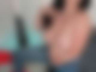 Evaa's Live Sex Cam Show