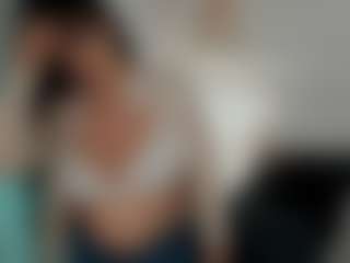 Live cam show with Evaa - Underwear on Cam Slut