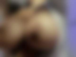 Evaa's Live Sex Cam Show