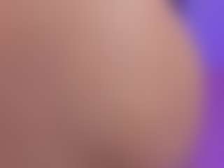 Evaa's Live Sex Cam Show