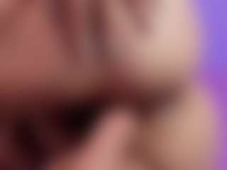 Evaa's Live Sex Cam Show