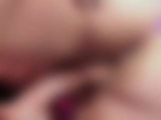 Evaa's Live Sex Cam Show
