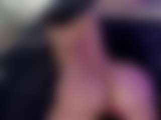 Evaa's Live Sex Cam Show