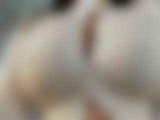 Evaa's Live Sex Cam Show