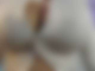 Evaa's Live Sex Cam Show