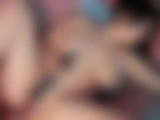 Evaa's Live Sex Cam Show