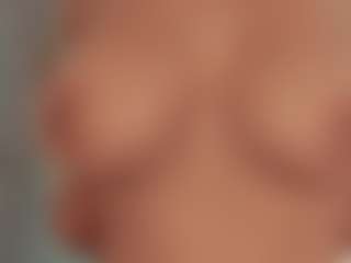 Evaa's Live Sex Cam Show
