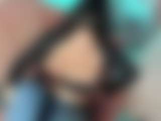Evaa's Live Sex Cam Show