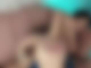 Evaa's Live Sex Cam Show