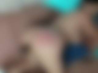 Evaa's Live Sex Cam Show
