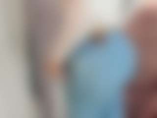 Spettacolo in cam dal vivo con Evaa - Nipple Play su Camsoda