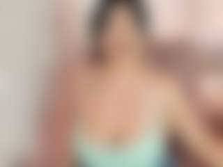 Evaa's Live Sex Cam Show