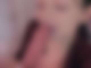 Evaa's Live Sex Cam Show