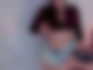 Live cam show with Evaa - Public on Camversity