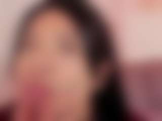 Evaa's Live Sex Cam Show
