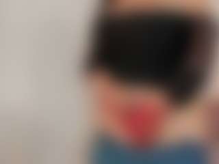 Evaa's Live Sex Cam Show