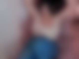Evaa's Live Sex Cam Show