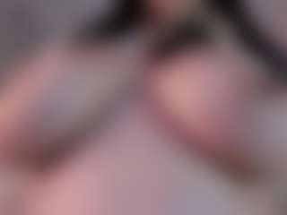 Evaa's Live Sex Cam Show