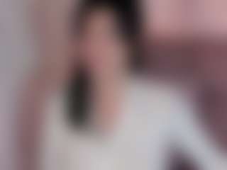 Evaa's Live Sex Cam Show