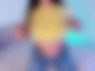 Evaa's Live Sex Cam Show
