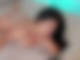 Live cam show with Evaa - Squirt on crypto-cams