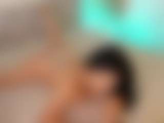 Evaa's Live Sex Cam Show