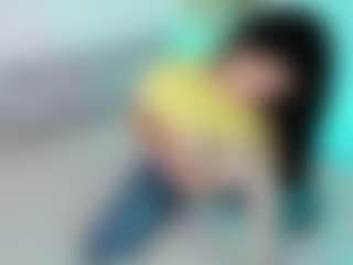 Evaa's Live Sex Cam Show