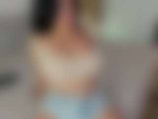 Evaa's Live Sex Cam Show