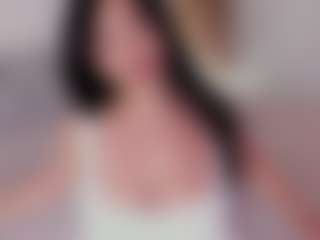 Evaa's Live Sex Cam Show